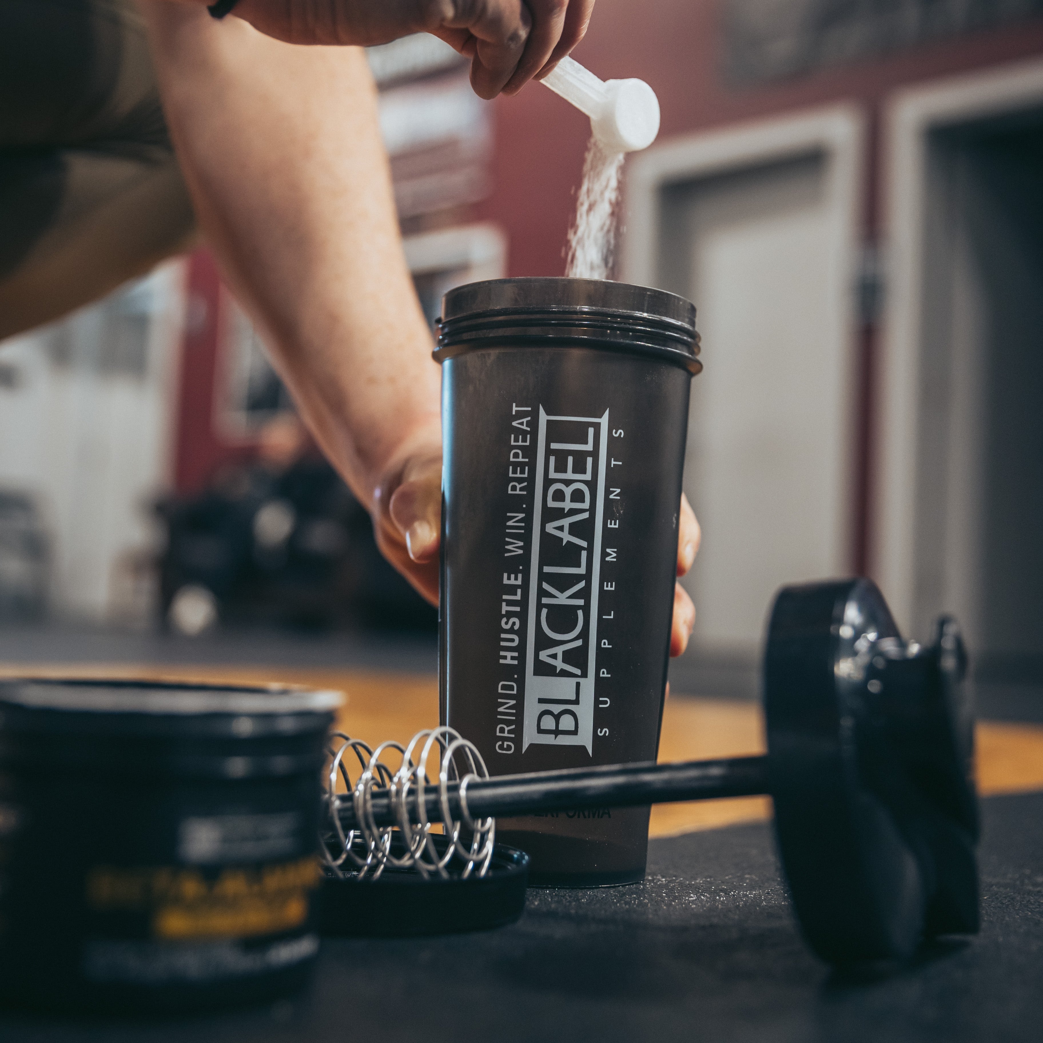 28-Ounce Protein Shaker Bottle For Fitness
